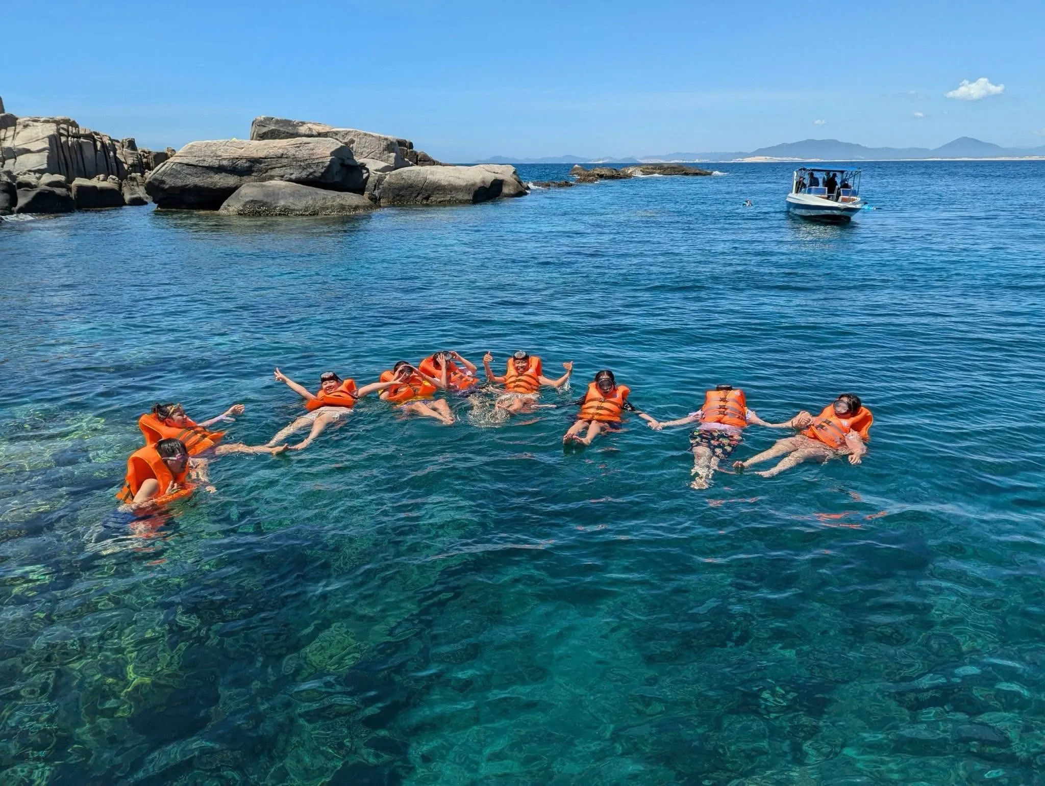 TOUR PHÚ YÊN ĐẢO HÒN NƯA - QUY NHƠN XE GIƯỜNG NẰM 2025